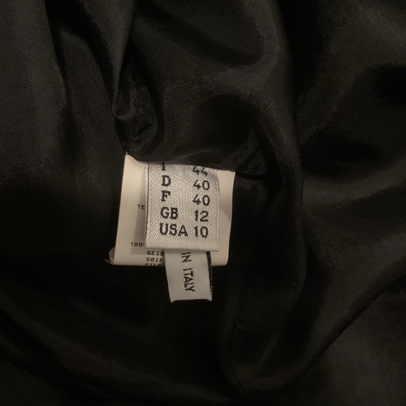 Moschino 100% silk fit and flare dress. Size 10. - Picture 7 of 8